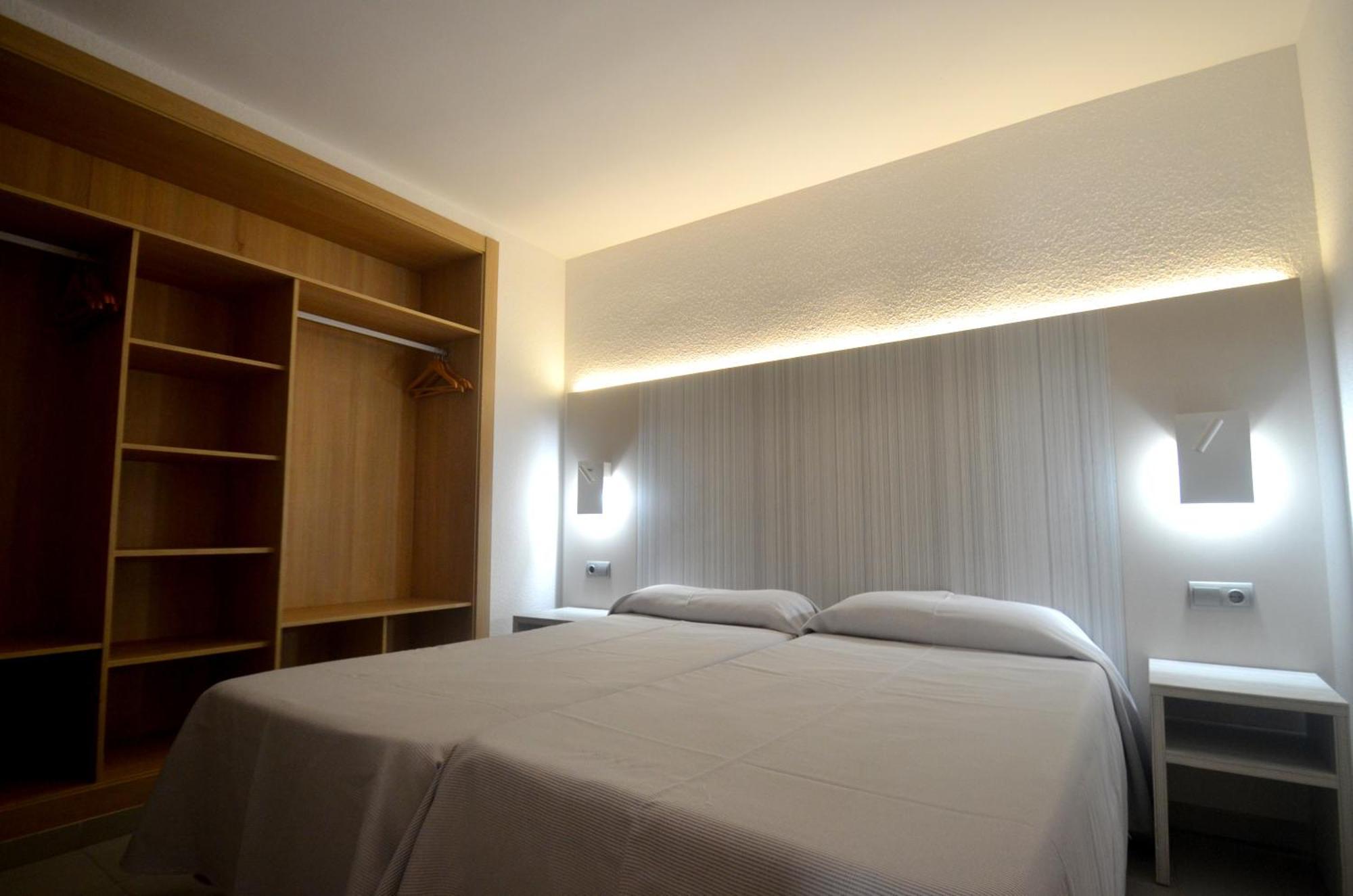 פלאייה דן בוסה Apartamentos Jet - Adults Only מראה חיצוני תמונה