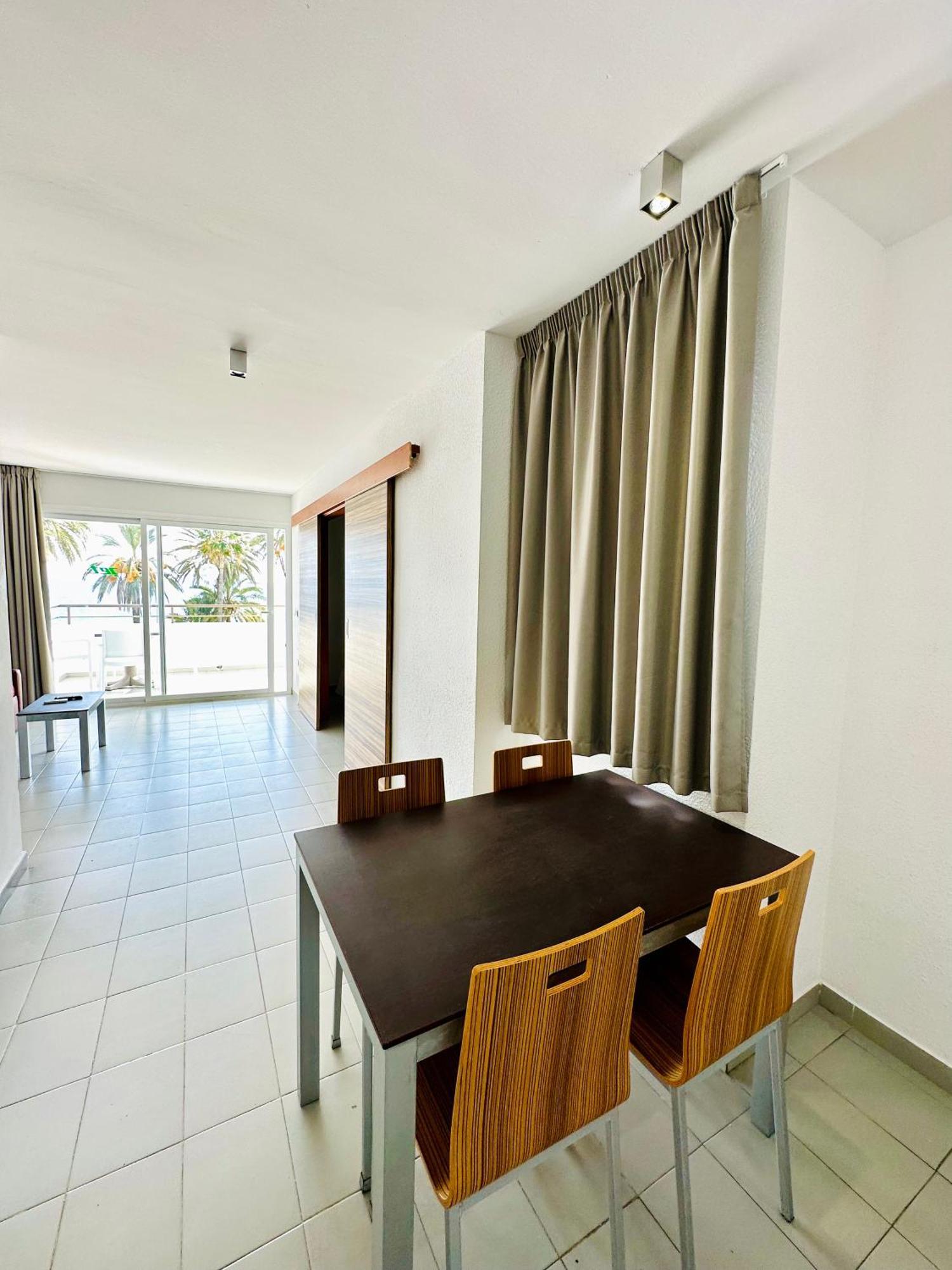 פלאייה דן בוסה Apartamentos Jet - Adults Only מראה חיצוני תמונה