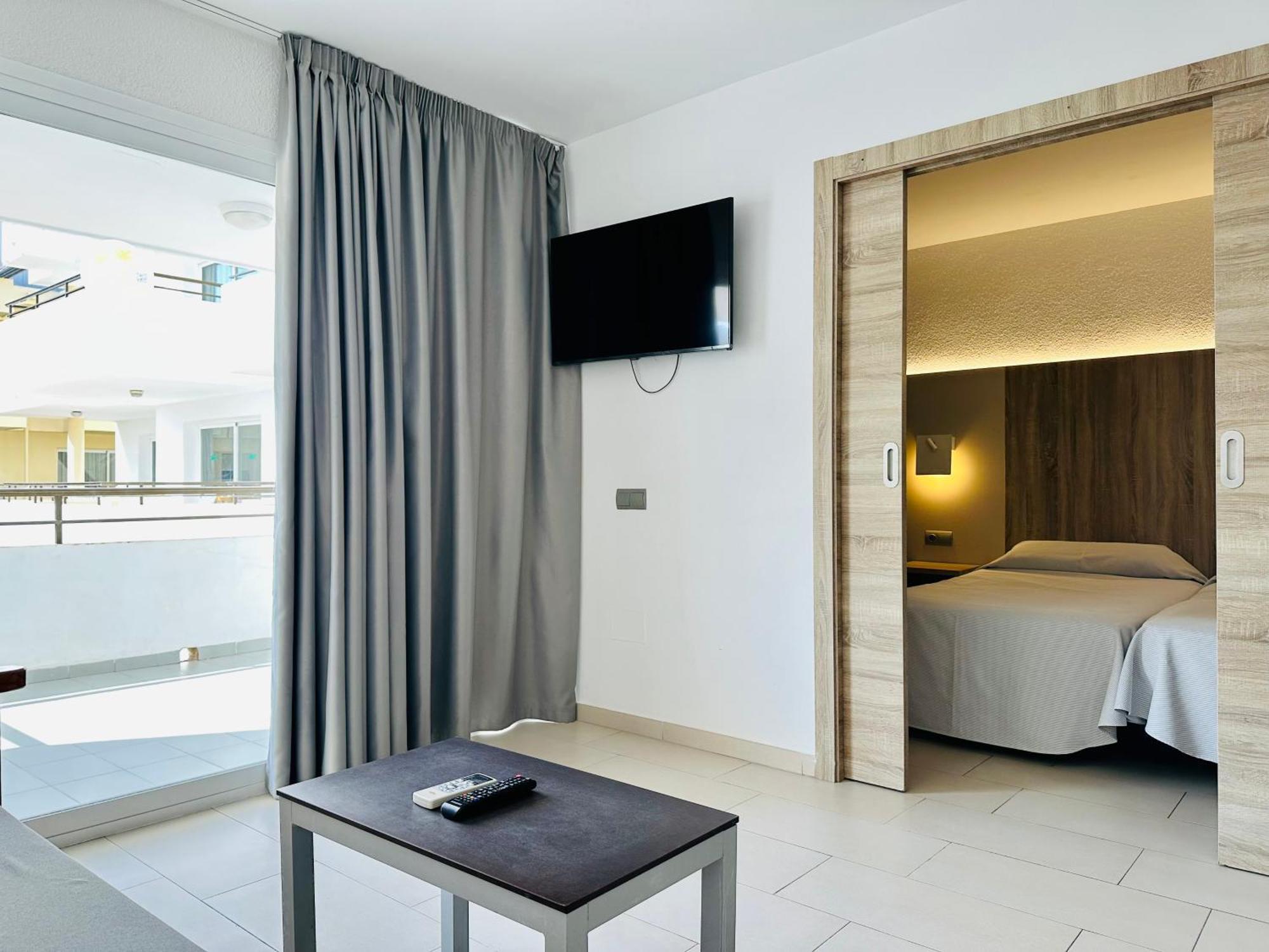 פלאייה דן בוסה Apartamentos Jet - Adults Only מראה חיצוני תמונה