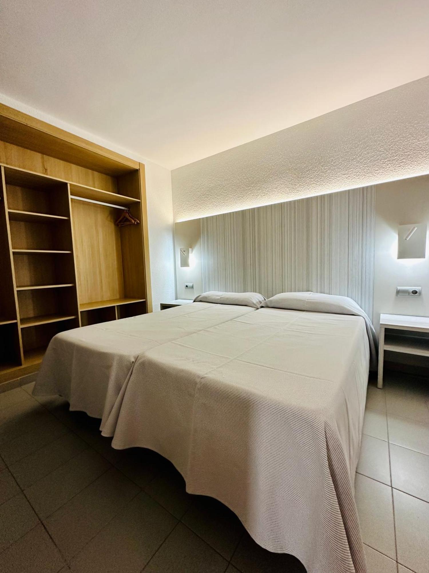 פלאייה דן בוסה Apartamentos Jet - Adults Only מראה חיצוני תמונה