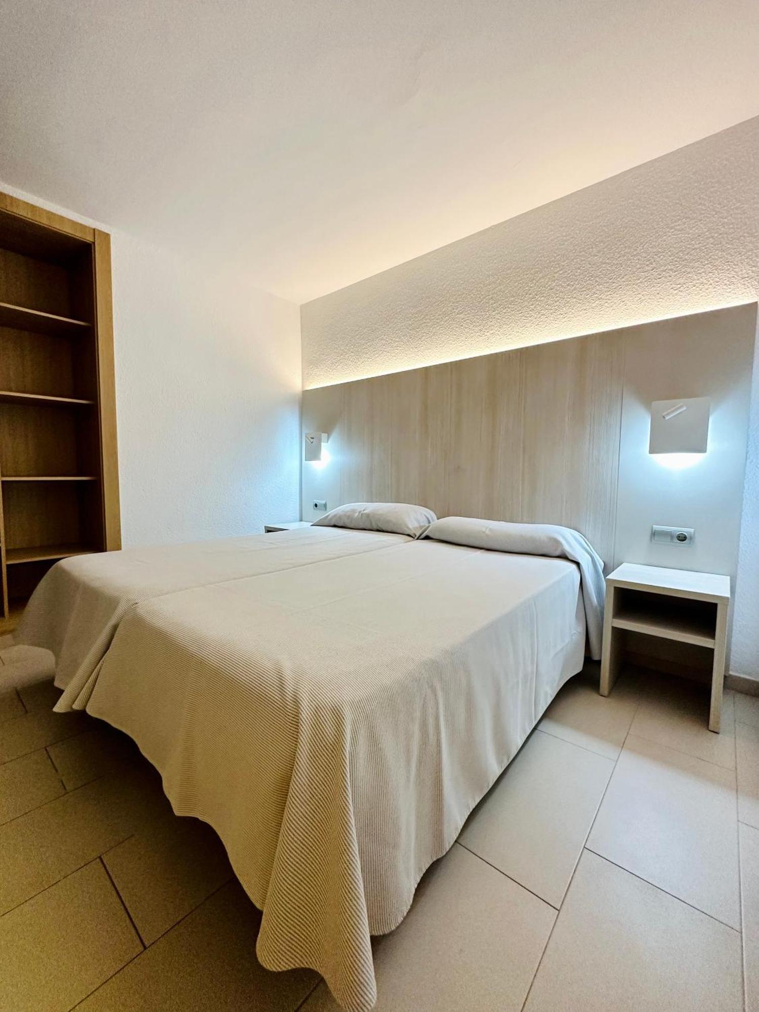 פלאייה דן בוסה Apartamentos Jet - Adults Only מראה חיצוני תמונה