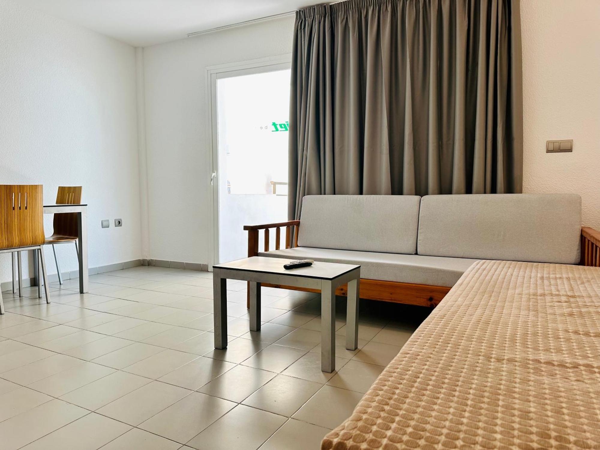 פלאייה דן בוסה Apartamentos Jet - Adults Only מראה חיצוני תמונה