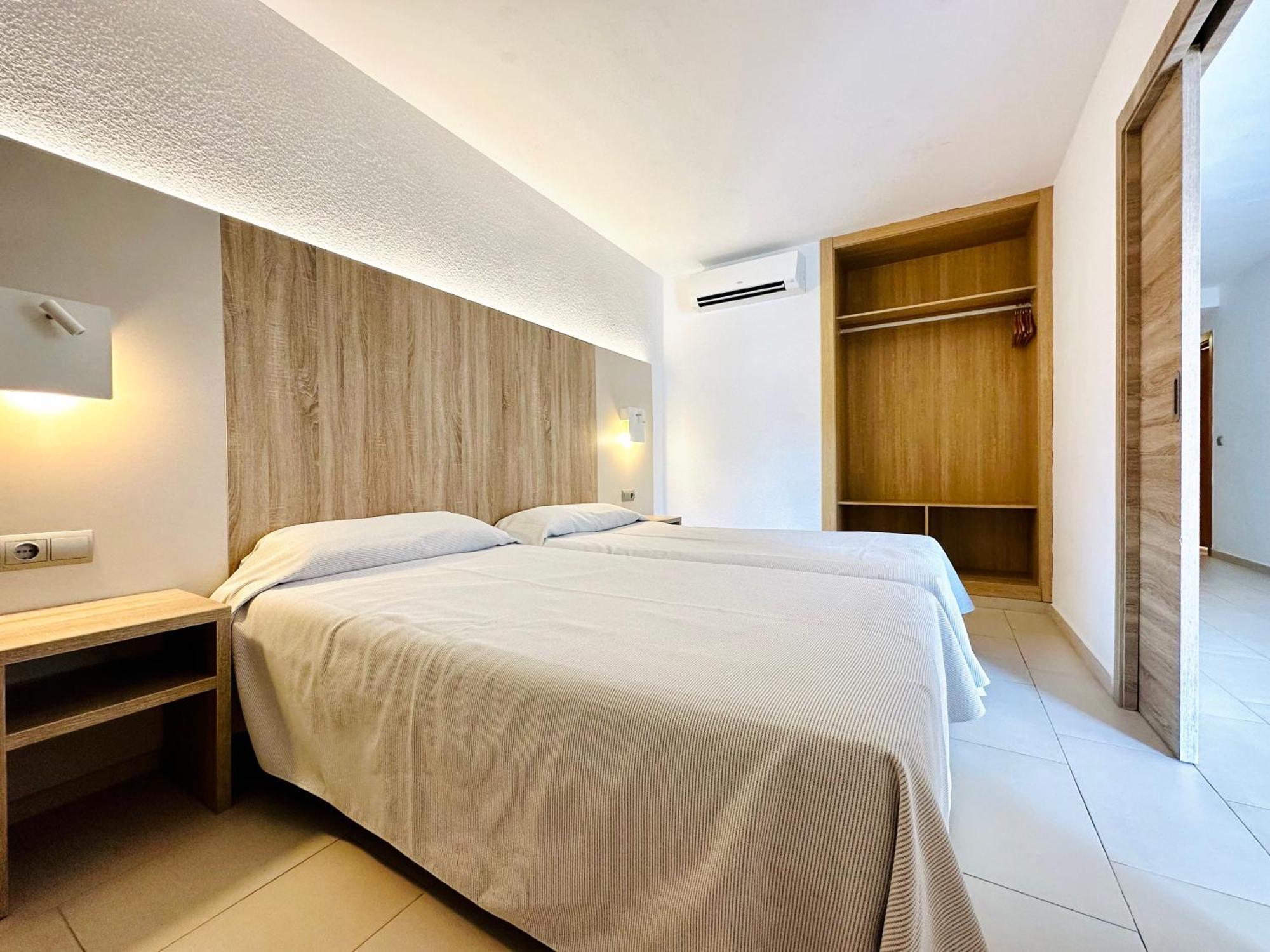 פלאייה דן בוסה Apartamentos Jet - Adults Only מראה חיצוני תמונה