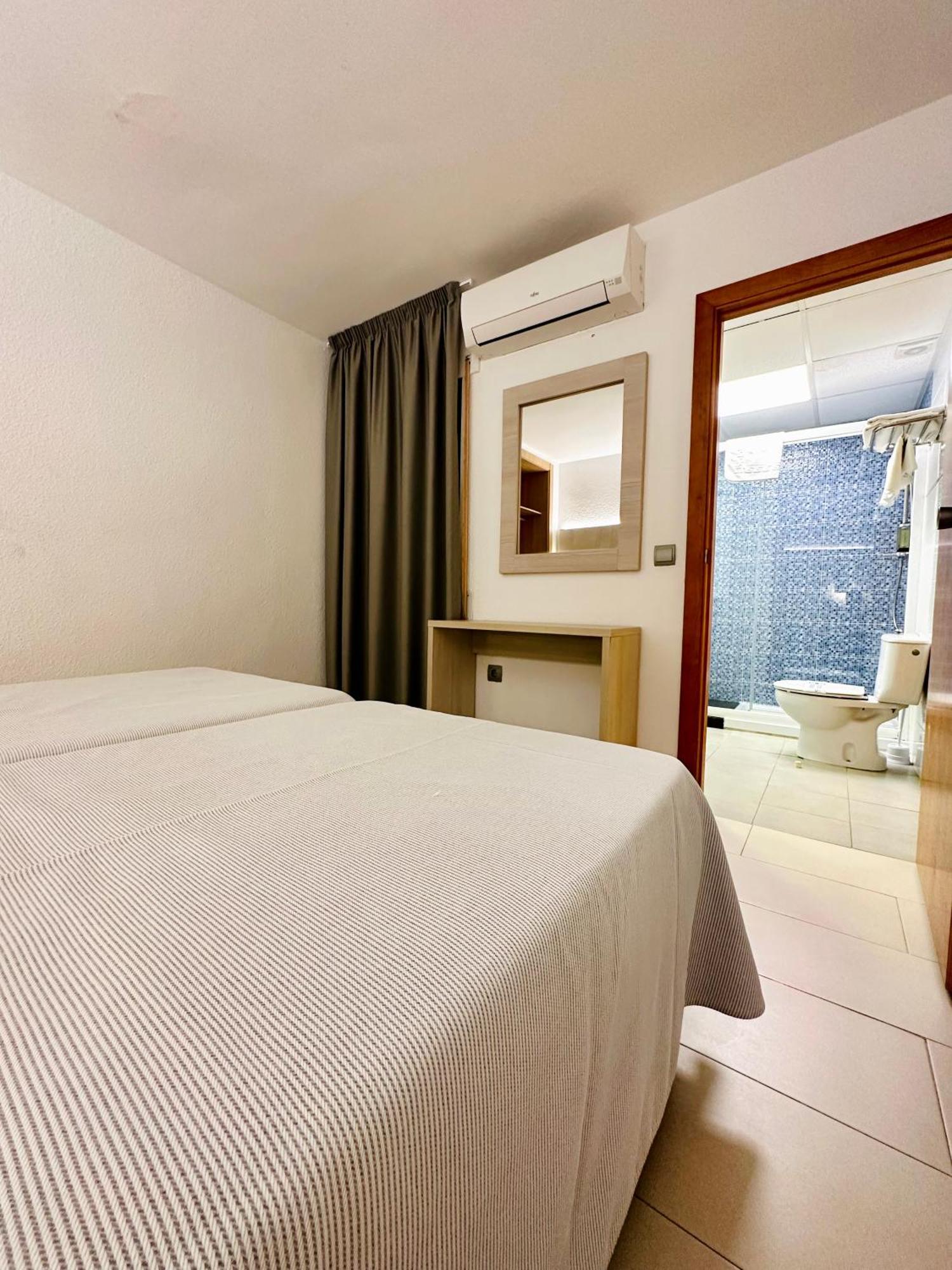 פלאייה דן בוסה Apartamentos Jet - Adults Only מראה חיצוני תמונה
